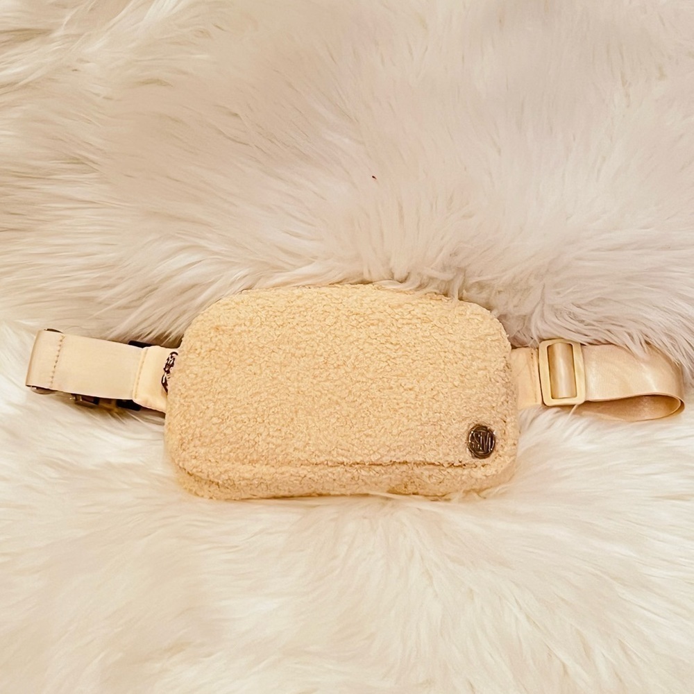 STEVE MADDEN Cream NYLON SHEPRA BELT BAG / CROSSBODY FANNY PACK